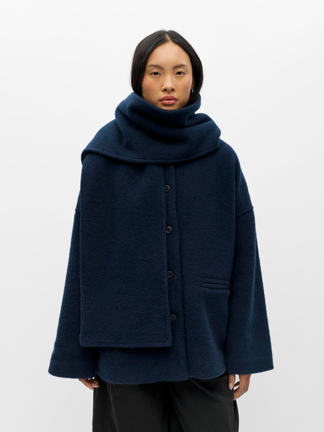 model_shot-front
